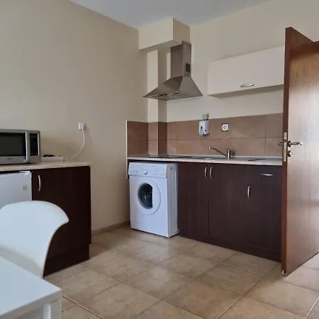 Kiara * سينتس قسطنطين وهيلينا