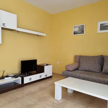 Kiara Apartment *