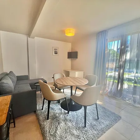 Kiara * سينتس قسطنطين وهيلينا