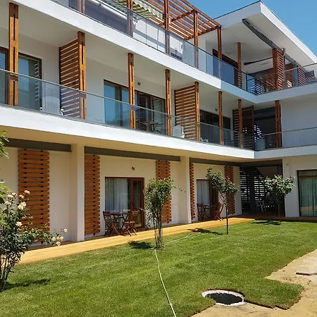 Kiara Aziz Konstantin ve Elena