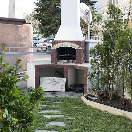 Kiara سينتس قسطنطين وهيلينا